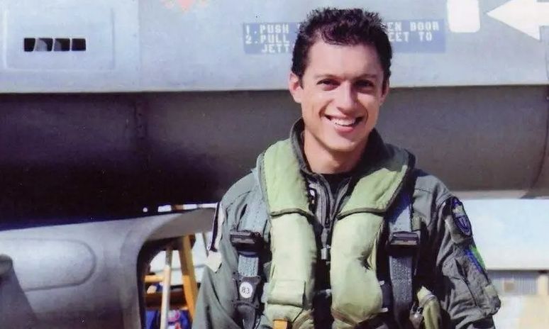 15 χρόνια από τον θάνατο του Σήφη Αναστασάκη – Ο αδερφός του θυμάται: «Ήθελε να γίνει πιλότος της ΠΑ τίποτα άλλο»