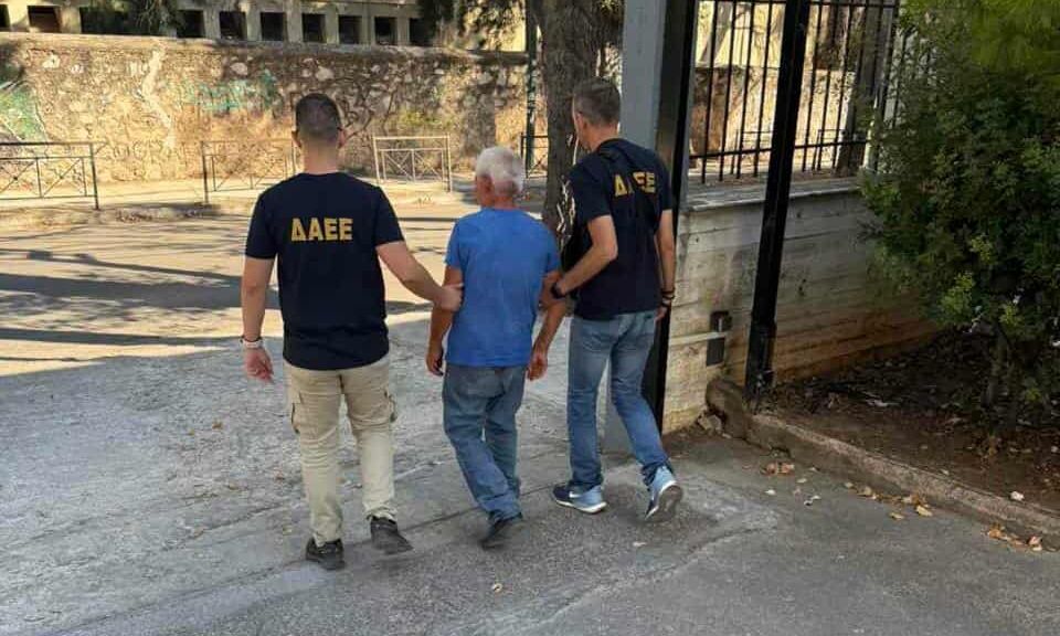 Συνελήφθη 62χρονος αλλοδαπός που έβαλε τη φωτιά στην Παλλήνη