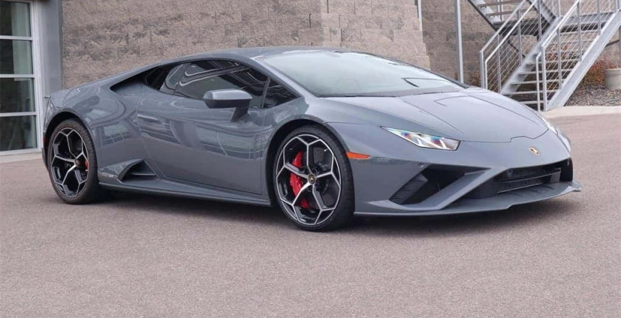 Βρήκε την κλεμμένη Lamborghini του με τη βοήθεια του ChatGPT (βίντεο)