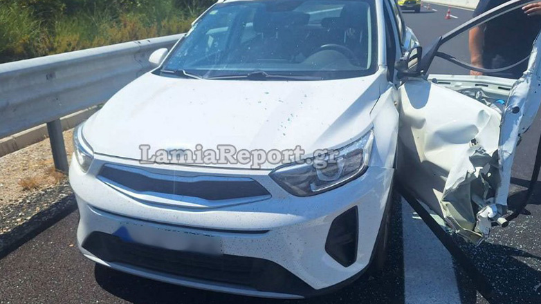 Παραλίγο τραγωδία στη Φθιώτιδα: Άνοιξε την πόρτα να κατέβει μετά από τροχαίο και τον χτύπησε φορτηγό!