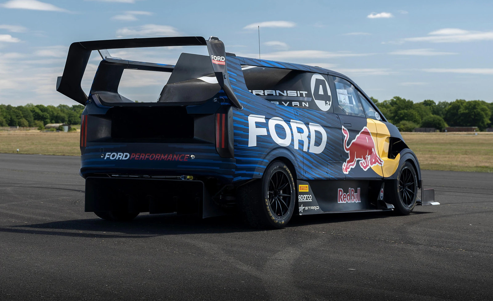 Το Ford Transit έγραψε ιστορία στο Nürburgring (βίντεο)