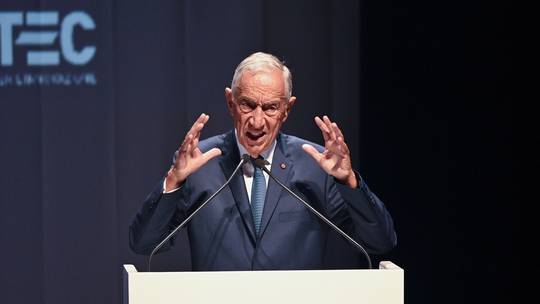 Ο πρόεδρος της Πορτογαλίας αποκάλεσε τον Τραμπ «ρωσικό περιουσιακό στοιχείο»!