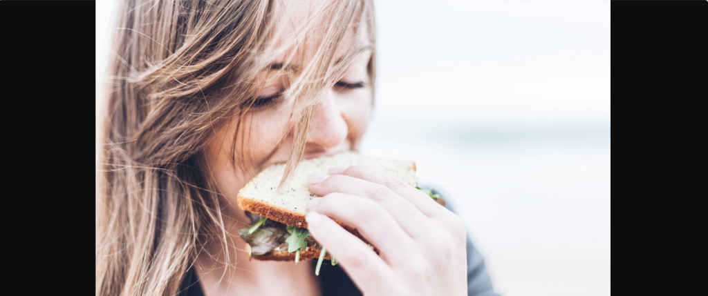 Αυτά είναι τα 5 τρόφιμα που μας βοηθούν να παραμείνουμε νέοι σύμφωνα με την επιστήμη