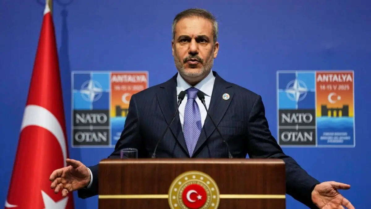 Ουκρανία: «Υπάρχει μια προκαταρκτική συμφωνία σχετικά με την επιστροφή του 25-30% του Ντονέτσκ» λέει ο Χ.Φιντάν