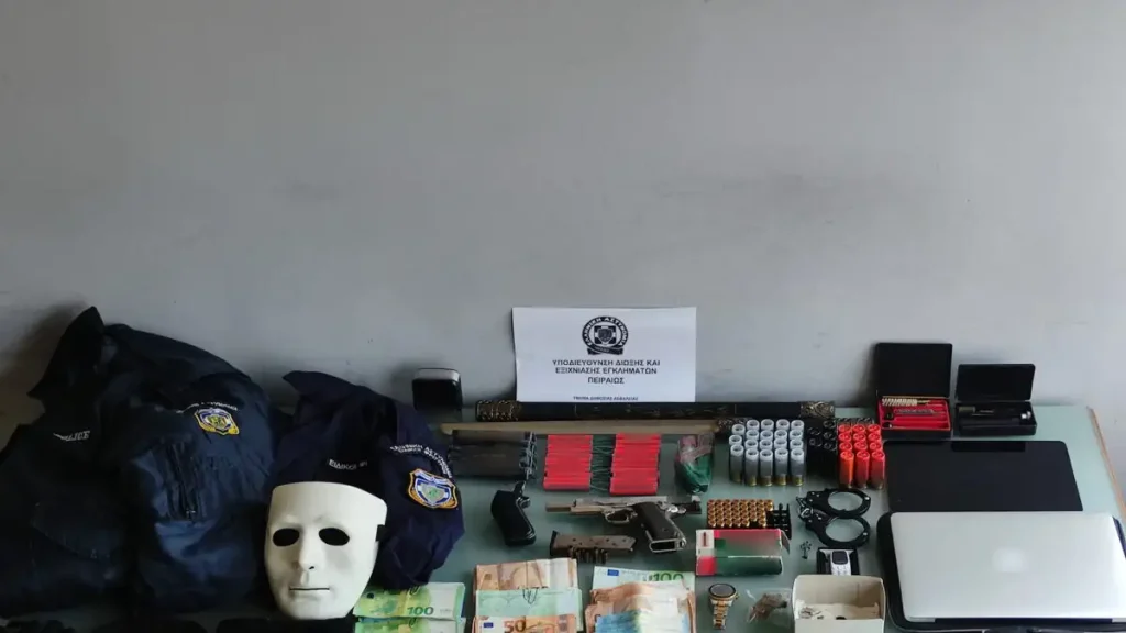 Συνελήφθη αλλοδαπός για ενδοοικογενειακή βία στον Ταύρο – Κατασχέθηκαν πάνω από 8.000 ευρώ και ένα σπαθί