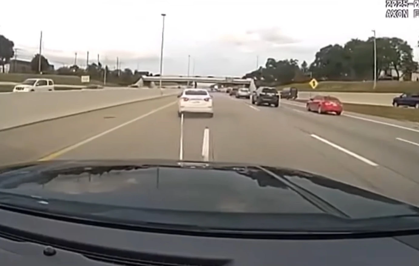 Βίντεο: Νέα τεχνολογία της αστυνομίας ακινητοποιεί εν κινήσει κλεμμένο όχημα στο Μίσιγκαν των ΗΠΑ