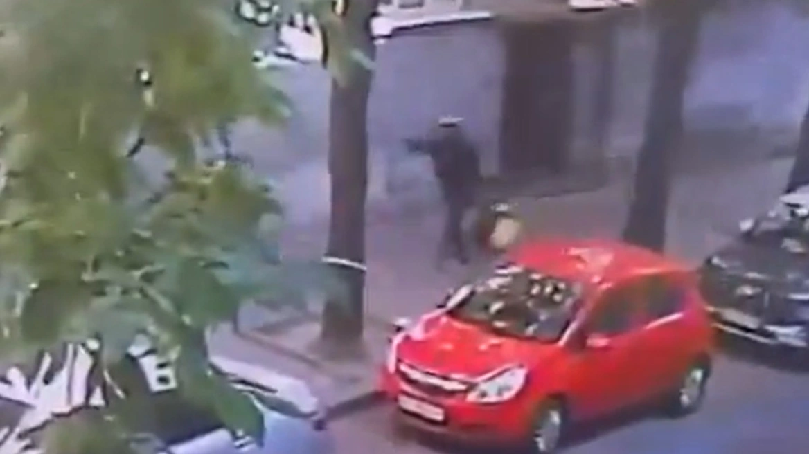 Βίντεο: H στιγμή της εν ψυχρώ εκτέλεσης του πρώην προέδρου του ουκρανικού κοινοβουλίου στην Λβιβ (βίντεο) (upd)