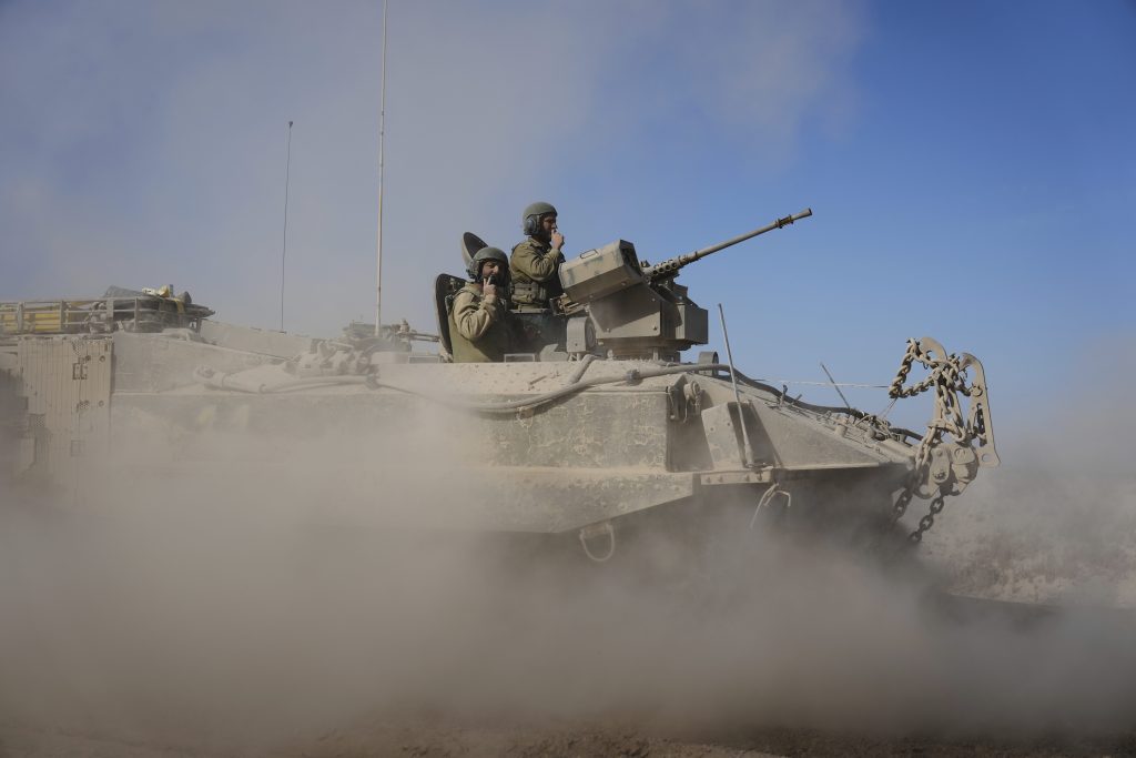 Γάζα: 7 Ισραηλινοί στρατιώτες τραυματίστηκαν όταν χτυπήθηκε το τεθωρακισμένο που επέβαιναν