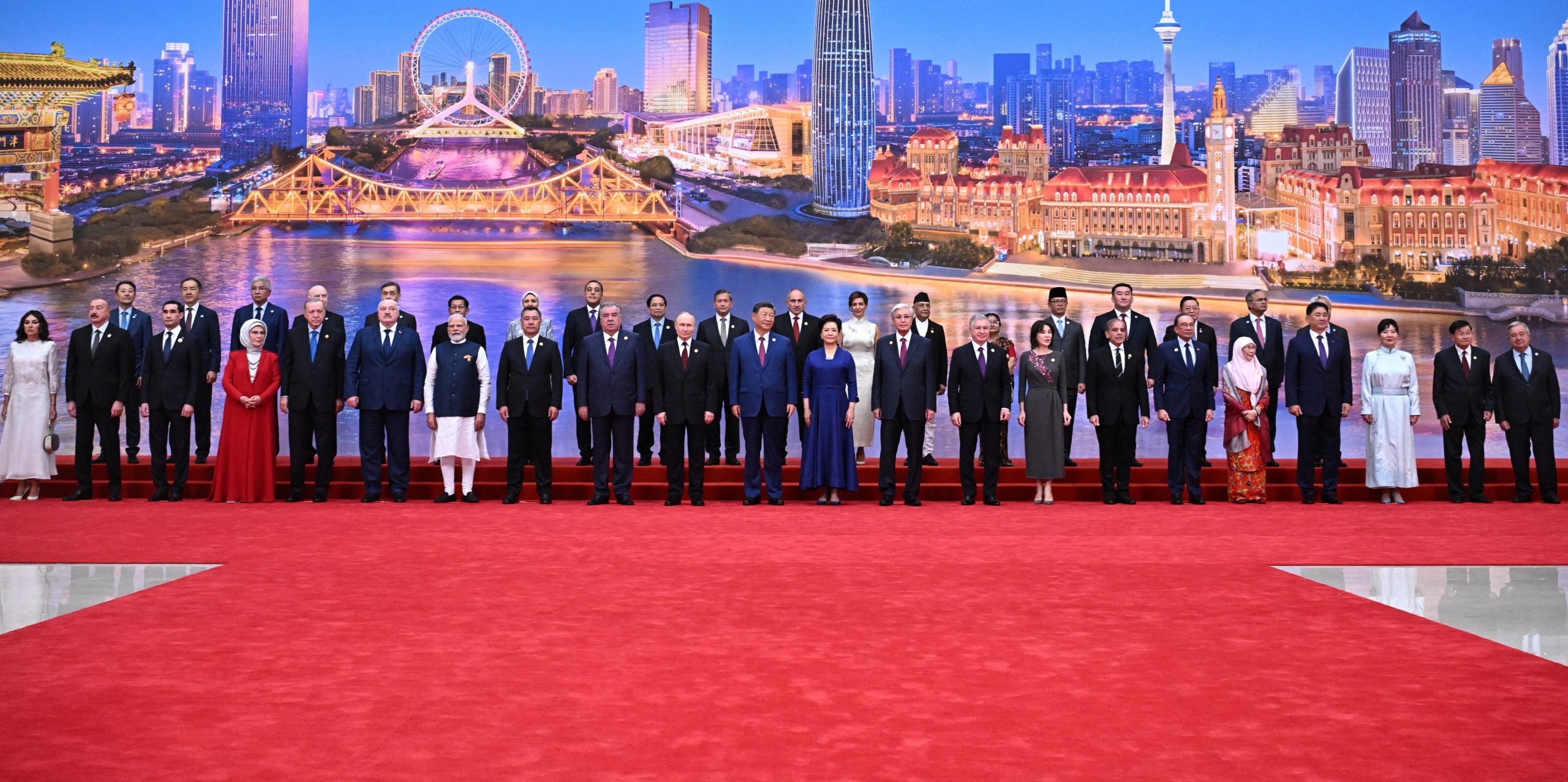 Κίνα: Ιστορική συνάντηση είκοσι ηγετών στην διάσκεψη κορυφής του οργανισμού  Συνεργασίας της Σαγκάης