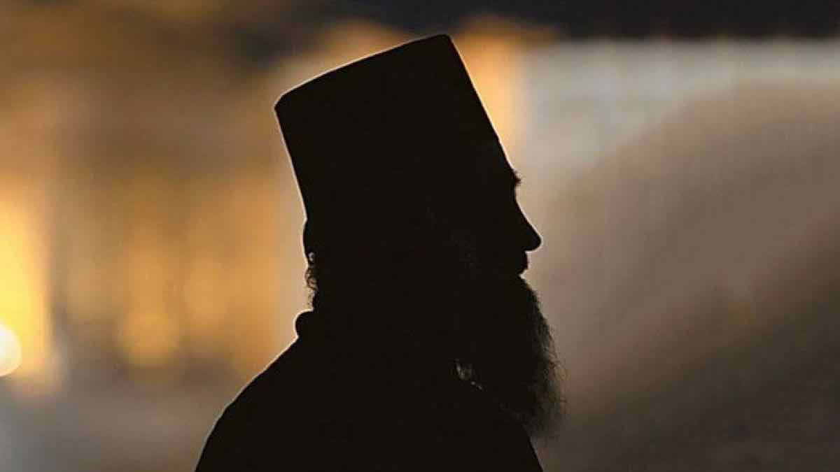 Και…ιερέας ήταν μέλος της εγκληματικής οργάνωσης στην Κρήτη – Έμπαινε «μπροστάρης και εκβίαζε άλλους κληρικούς