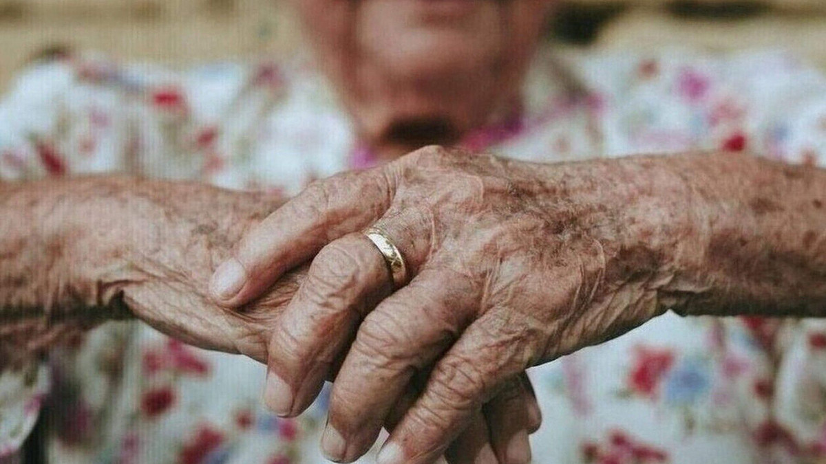 Τρόμος για 89χρονη στην Κηφισιά: «Με έβαλαν στον καναπέ και με έδεσαν χειροπόδαρα» – Πώς της άρπαξαν 50.000 ευρώ