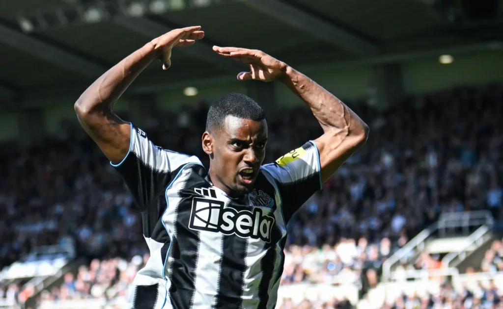 Αεξάντερ Ίσακ: Πακτωλός χρημάτων από την Λίβερπουλ για τον Σουηδό επιθετικό – Προσφέρει πάνω από 150 εκατ. λίρες!