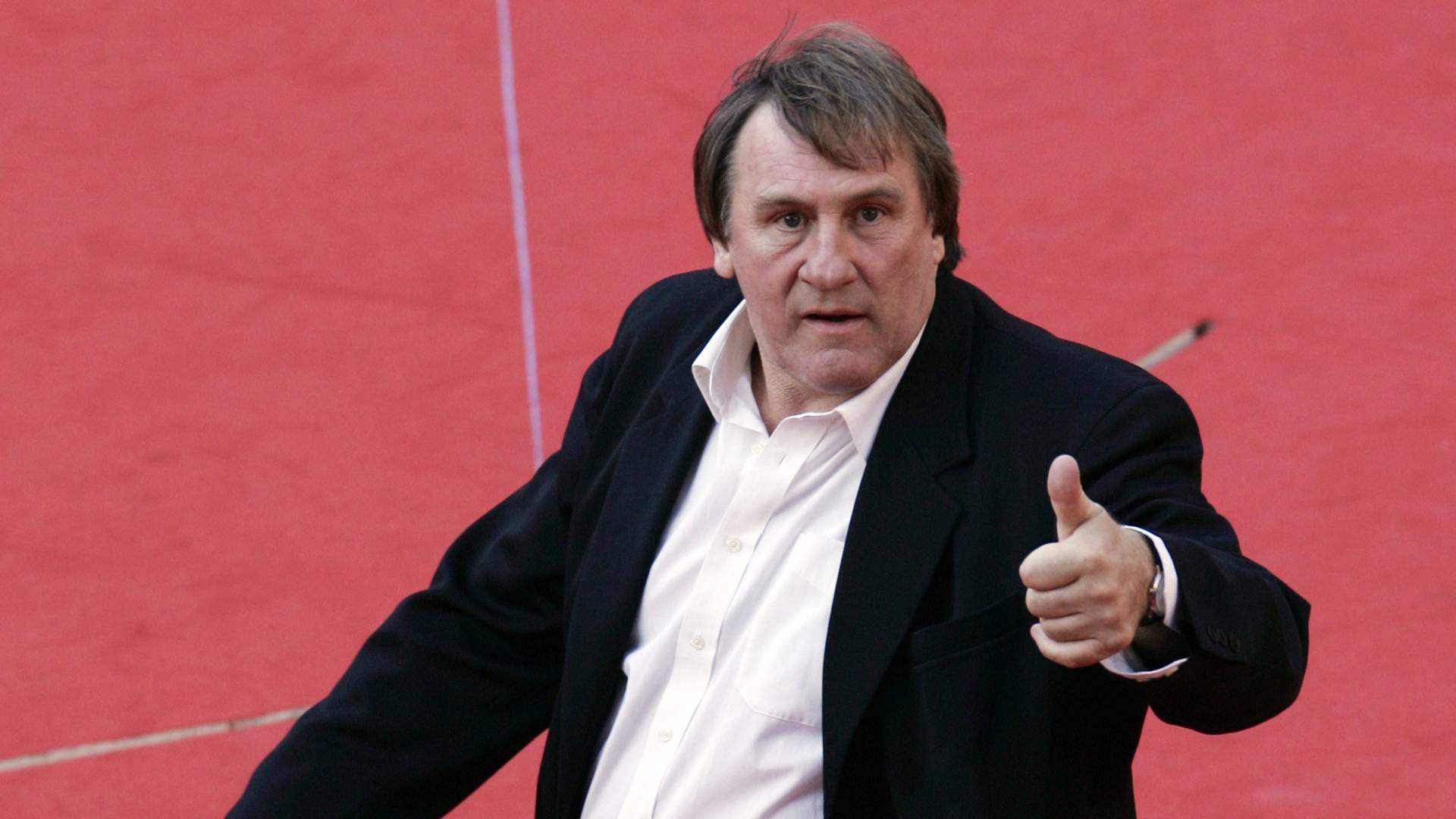 Ζ.Ντεπαρντιέ: Παραπέμφθηκε σε δίκη για τον βιασμό της Σ.Αρνούλ