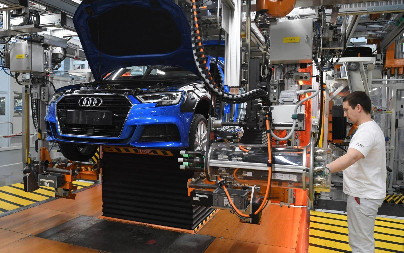 51.000 θέσεις εργασίας χάθηκαν στη γερμανική αυτοκινητοβιομηχανία