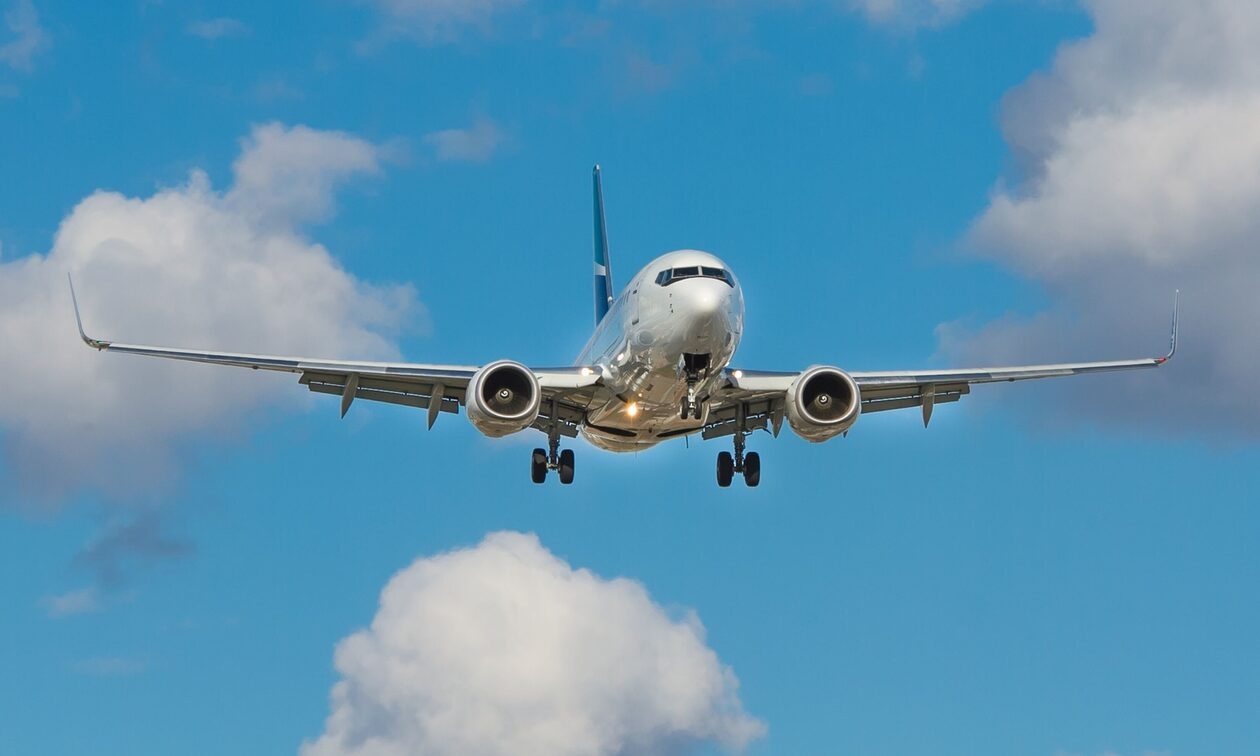 Αναγκαστική προσγείωση αεροσκάφους στη Θεσσαλονίκη: Συνελήφθη 35χρονος που γρονθοκόπησε 41χρονο επιβάτη