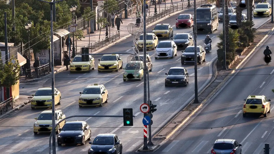 Εφορία: Στέλνει «ραβασάκια» για τα απλήρωτα τέλη κυκλοφορίας του 2020 ενόψει παραγραφής των οφειλών