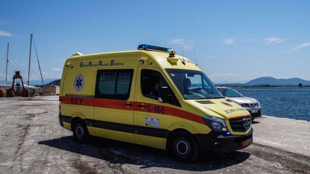 Κρήτη: Ανήλικοι κολυμβητές παρασύρθηκαν από ισχυρά ρεύματα και εγκλωβίστηκαν σε βραχώδη περιοχή