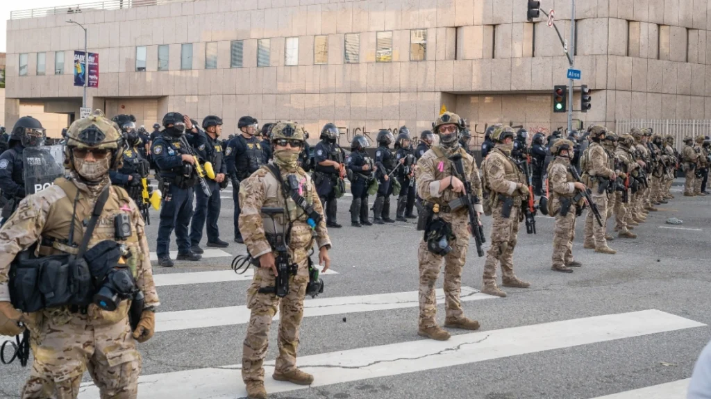 Ομοσπονδιακός δικαστής απαγόρευσε την ανάπτυξη Εθνοφρουράς στην Καλιφόρνια για την αντιμετώπιση της Καλιφόρνιας