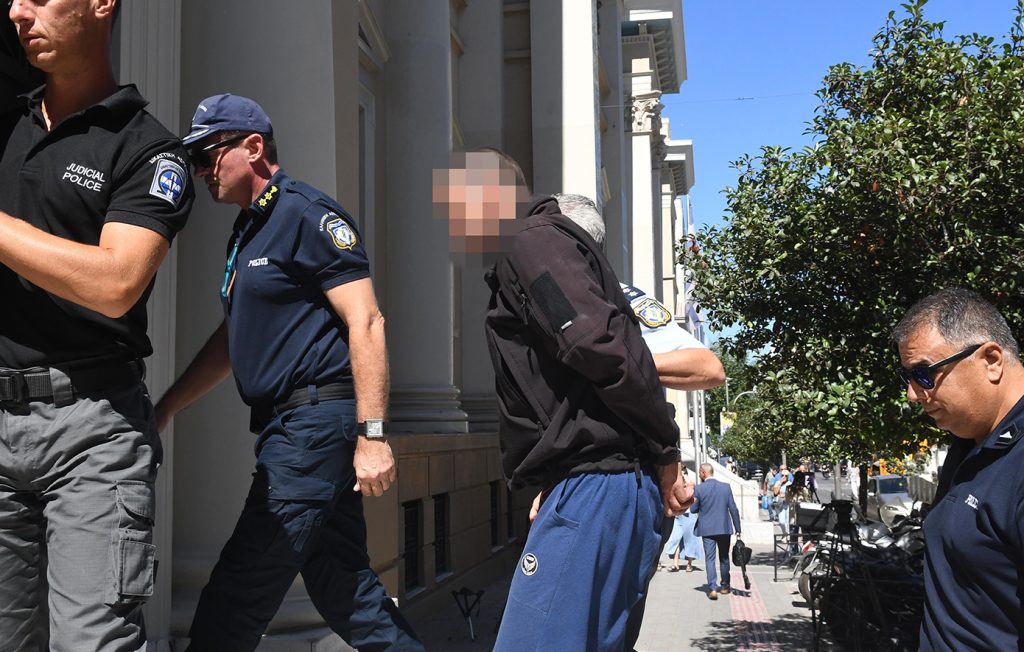 Προφυλακιστέος ο 46χρονος που σκότωσε τη γιαγιά και τραυμάτισε το 8χρονο κοριτσάκι στην Πάτρα