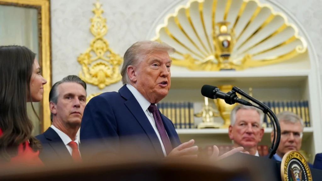 Τραμπ για υγεία του: «Δύο ημέρες δεν έκανα κάτι και με βγάλατε άρρωστο – Ο Μπάιντεν ήταν εξαφανισμένος μήνες»