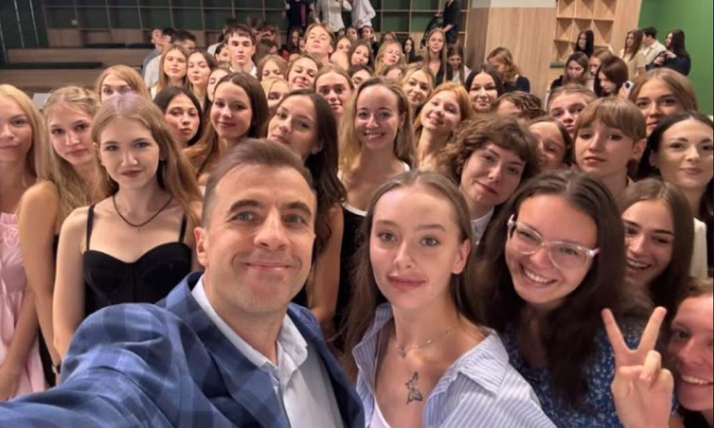 Μόνο γυναίκες έμειναν στα ουκρανικά πανεπιστήμια: Πανέμορφες Ουκρανές φοιτήτριες και μόνο… οκτώ άνδρες!