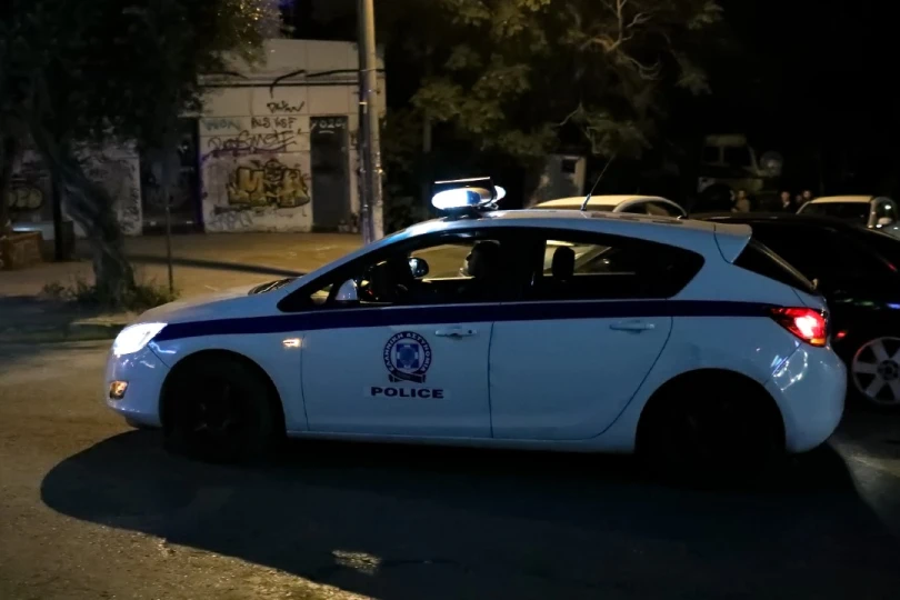 Βρήκαν βρέφος 30 μερών σε καρότσι σούπερ μάρκετ κοντά στην Ακρόπολη