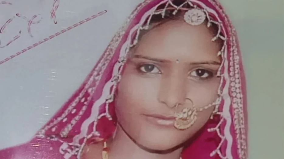 Ινδία: Θανατική ποινή σε άνδρα που έκαψε ζωντανή τη σύζυγό του επειδή είχε σκούρο δέρμα