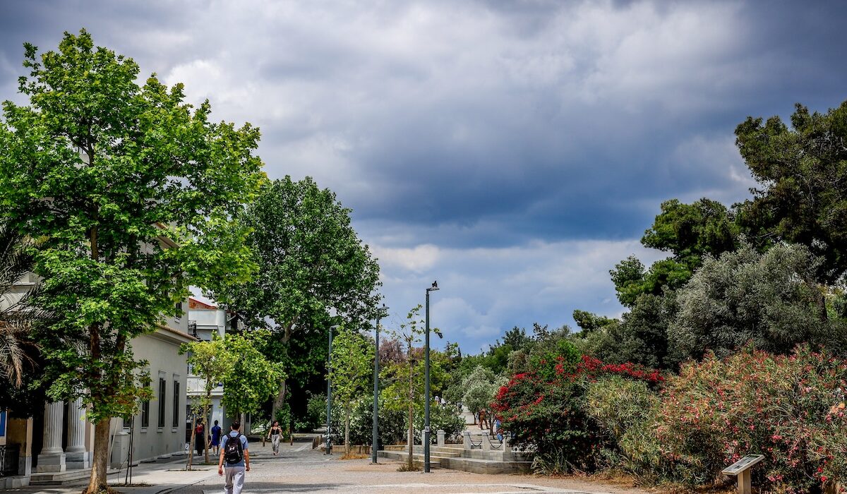 Αίθριος ο καιρός σήμερα: Πού θα έχουμε νεφώσεις και τοπικές βροχές – Η πρόγνωση για όλη τη χώρα