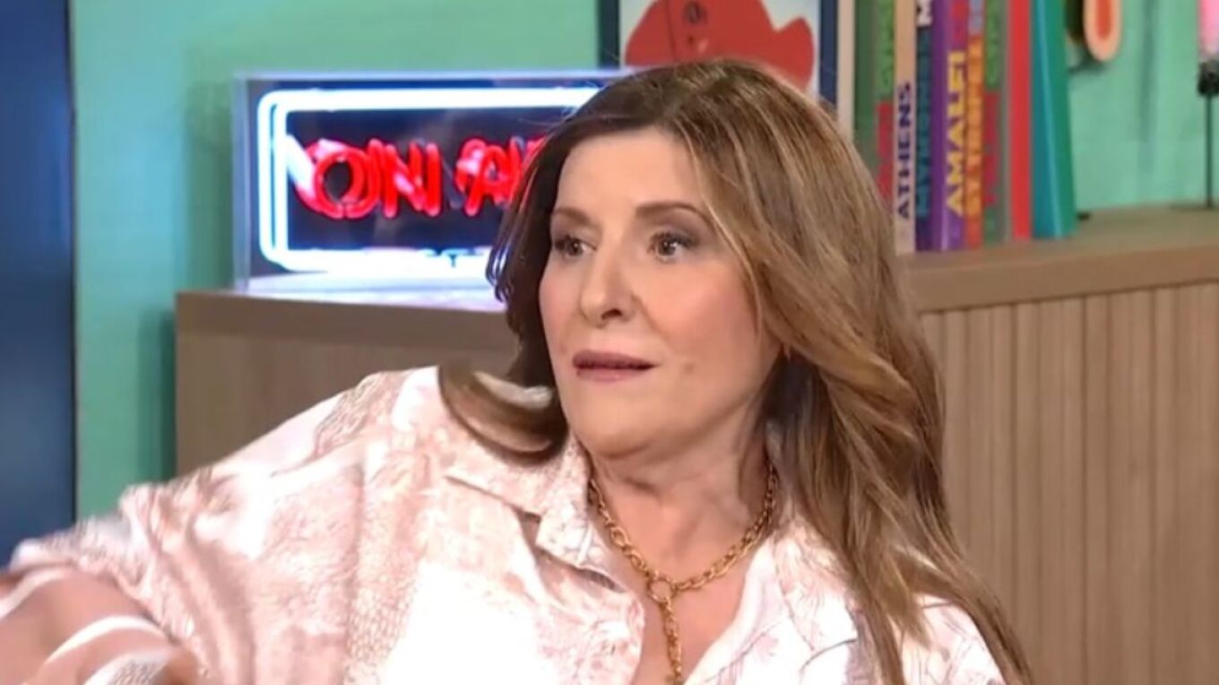 Στέλλα Κονιτοπούλου: «Οι νέοι τραγουδιστές δεν σέβονται – Το έχω δει με τα μάτια μου» είπε η τραγουδίστρια (βίντεο)