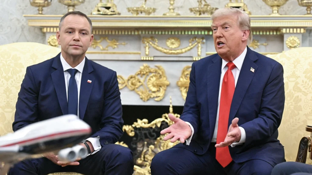 Ν.Τραμπ: «Αν ζητήσει η Πολωνία θα αυξήσουμε τον στρατό μας εκεί»