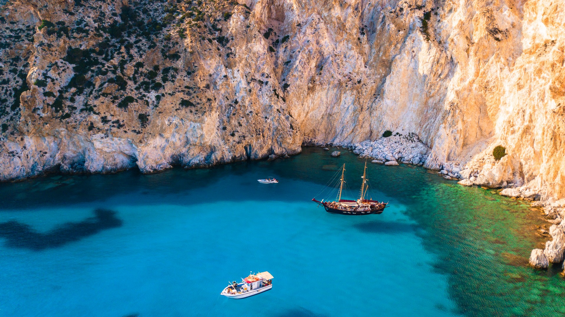 Κηρύχθηκε αρχαιολογικός χώρος η Πολύαιγος – Θα προχωρήσει στην αδόμητη ζώνη Α