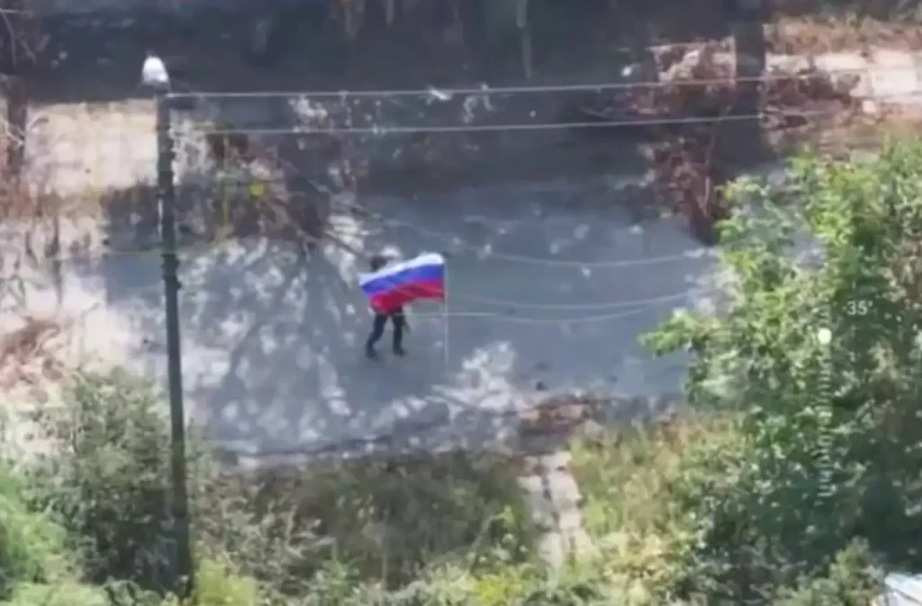 Ρωσία: «Καταλάβαμε περίπου το μισό Κουπιάνσκ» – Ρωσικές σημαίες υψώνονται στην πόλη! (βίντεο)