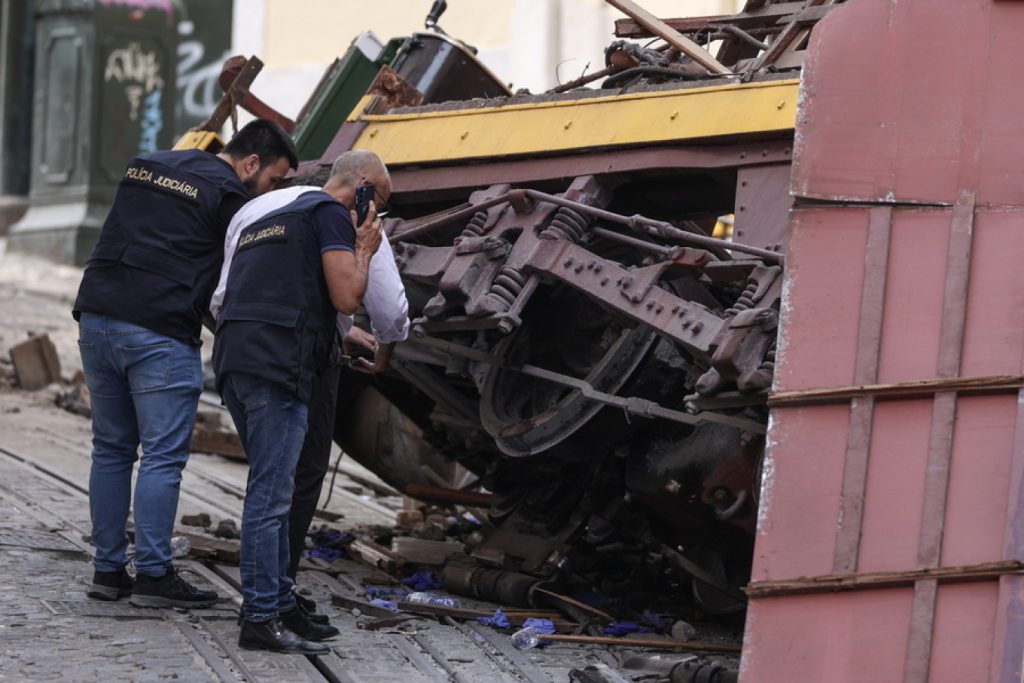 Οκτώ τουρίστες νεκροί ανάμεσα στους 16 νεκρούς από την πτώση του τελεφερίκ στην Λισαβόνα