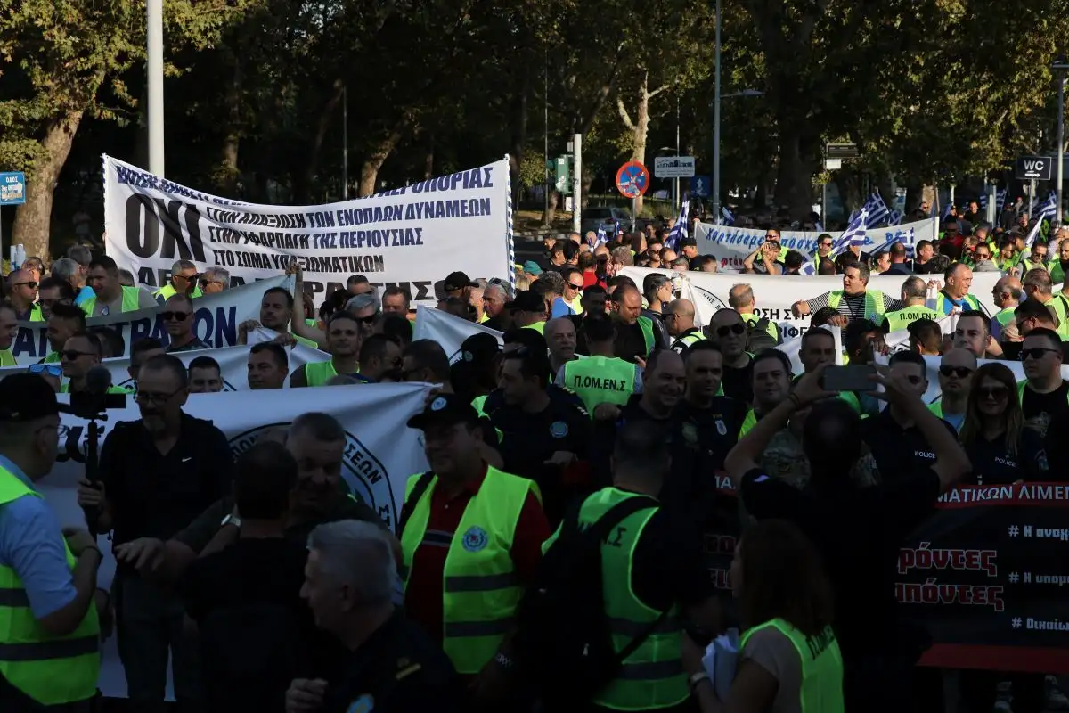 Θεσσαλονίκη – Μεγάλη πορεία διαμαρτυρίας  στελεχών των Ενόπλων Δυνάμεων και των Σωμάτων Ασφαλείας