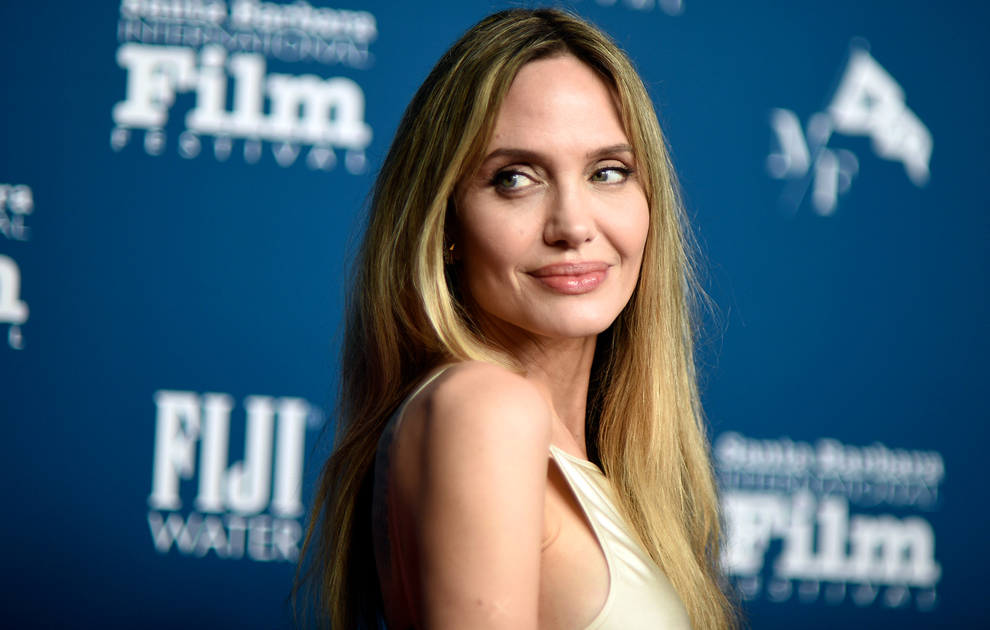 Αγνώριστη η Αντζελίνα Τζολί με το νέο hair look της – Δείτε φωτογραφίες