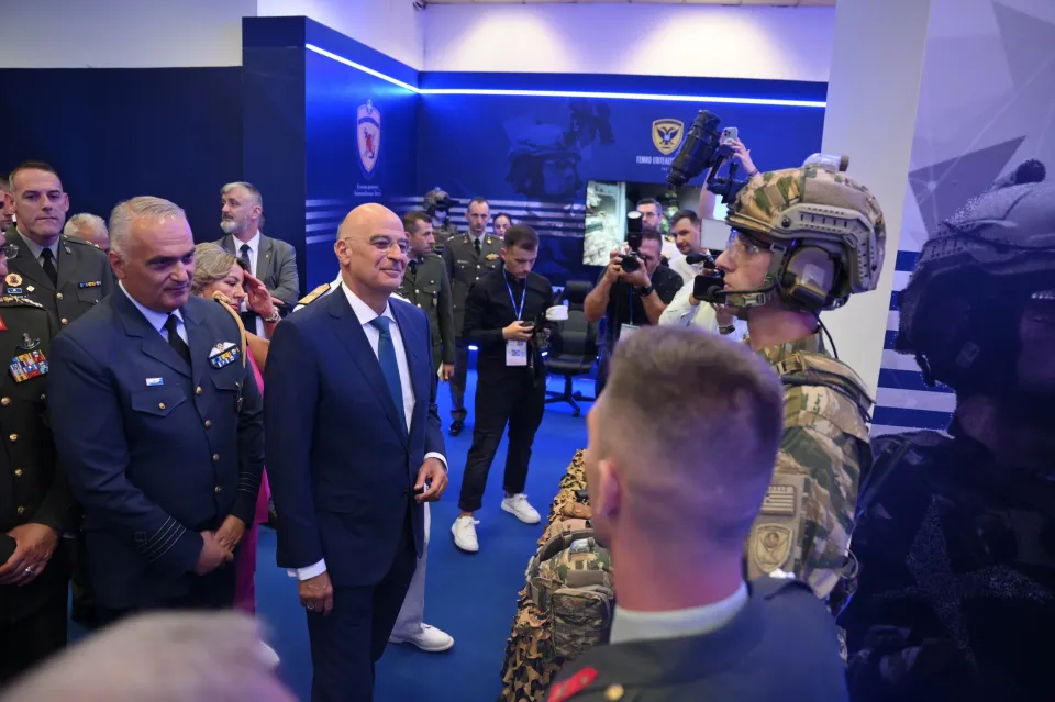 Ν.Δένδιας στη ΔΕΘ: «Tέλος στις παλιές πρακτικές “αγοράζουμε ό,τι βρούμε όσο κι αν κοστίζει”»