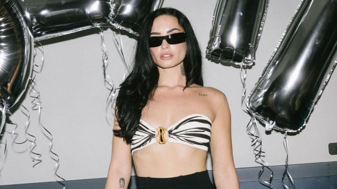 Ο αισθησιακός χορός της Ντέμι Λοβάτο με σέξι ρούχα και το «teasing» από το νέο της κομμάτι- Δείτε βίντεο