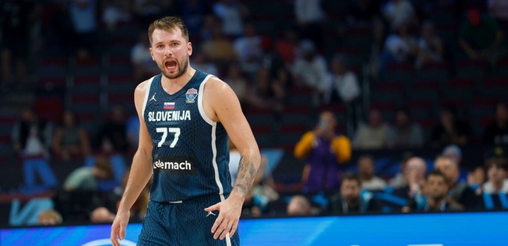 Σαν σταρ του Χόλιγουντ: Πάνω από 150 δημοσιογράφοι περίμεναν για δηλώσεις τον Λούκα Ντόνσιτς (φωτο)