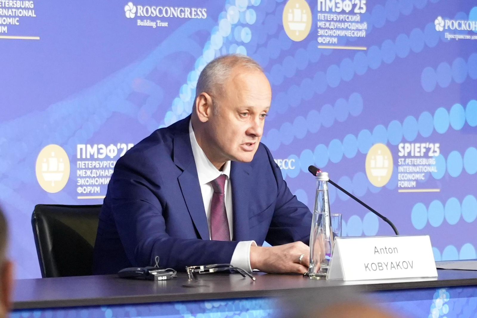 Α.Κομπιάκοφ: «Η Ευρώπη έχει τελειώσει – Τα κρυπτονομίσματα είναι σχέδιο  των ΗΠΑ για να γλιτώσουν από το χρέος»