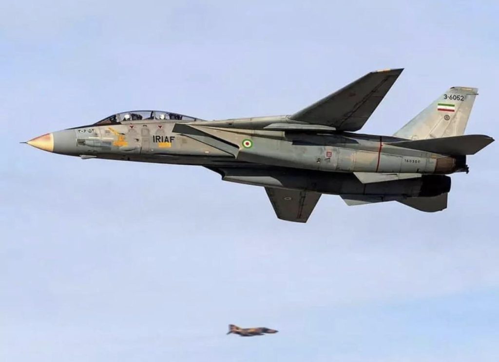 Ιρανός πιλότος F-14A ισχυρίζεται ότι αντιμετώπισε με επιτυχία ισραηλινά μαχητικά στον αέρα