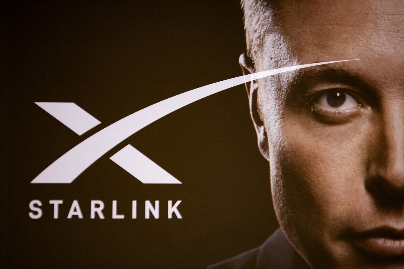 Η Starlink κλείνει «κολοσσιαία» συμφωνία 17 δισ. δολαρίων με την EchoStar – Πώς επηρεάζει θετικά την SpaceX