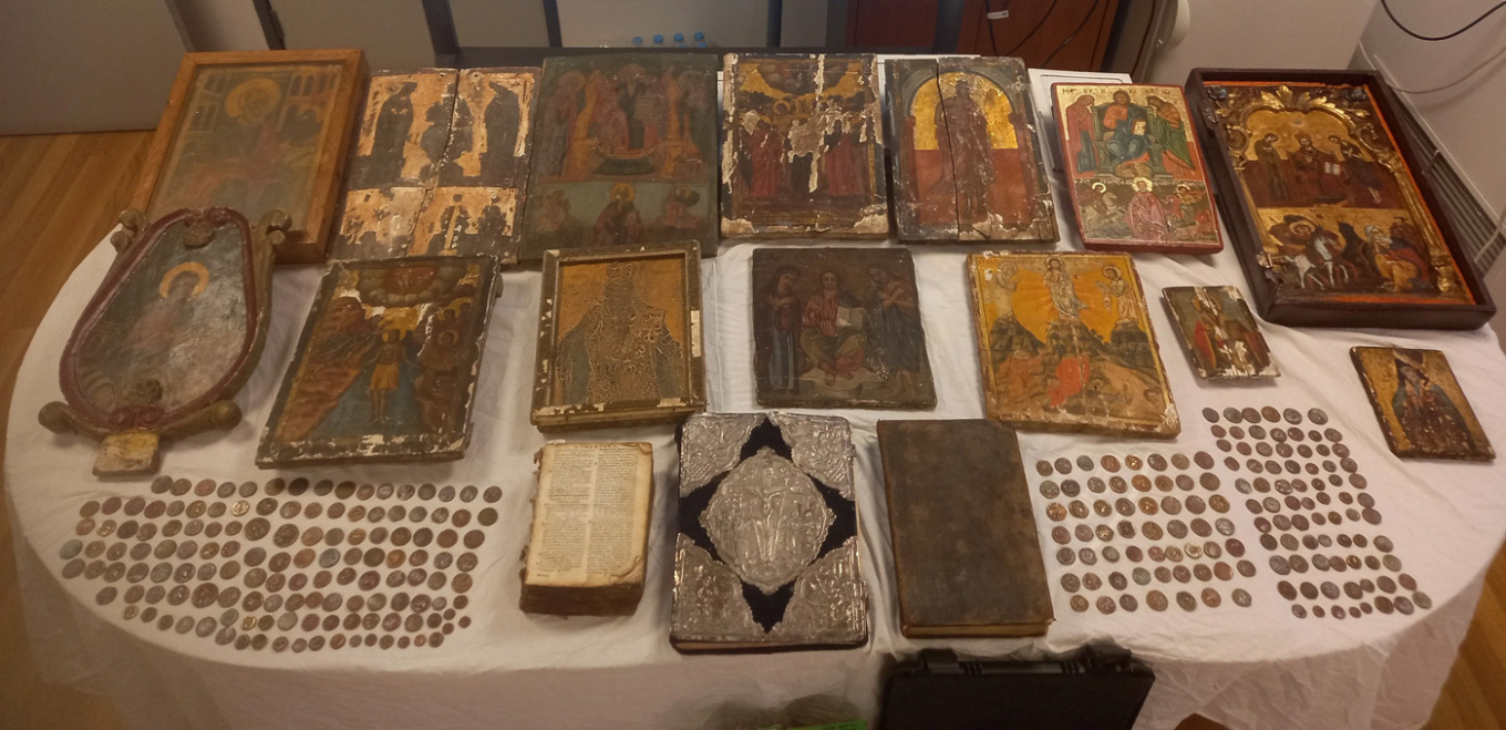 Τα πολύτιμα αντικείμενα που ήθελε να πουλήσει ο αθεόφοβος ηγούμενος – Το «δίκτυό» του και πώς ξεσκεπάστηκε (φωτο)