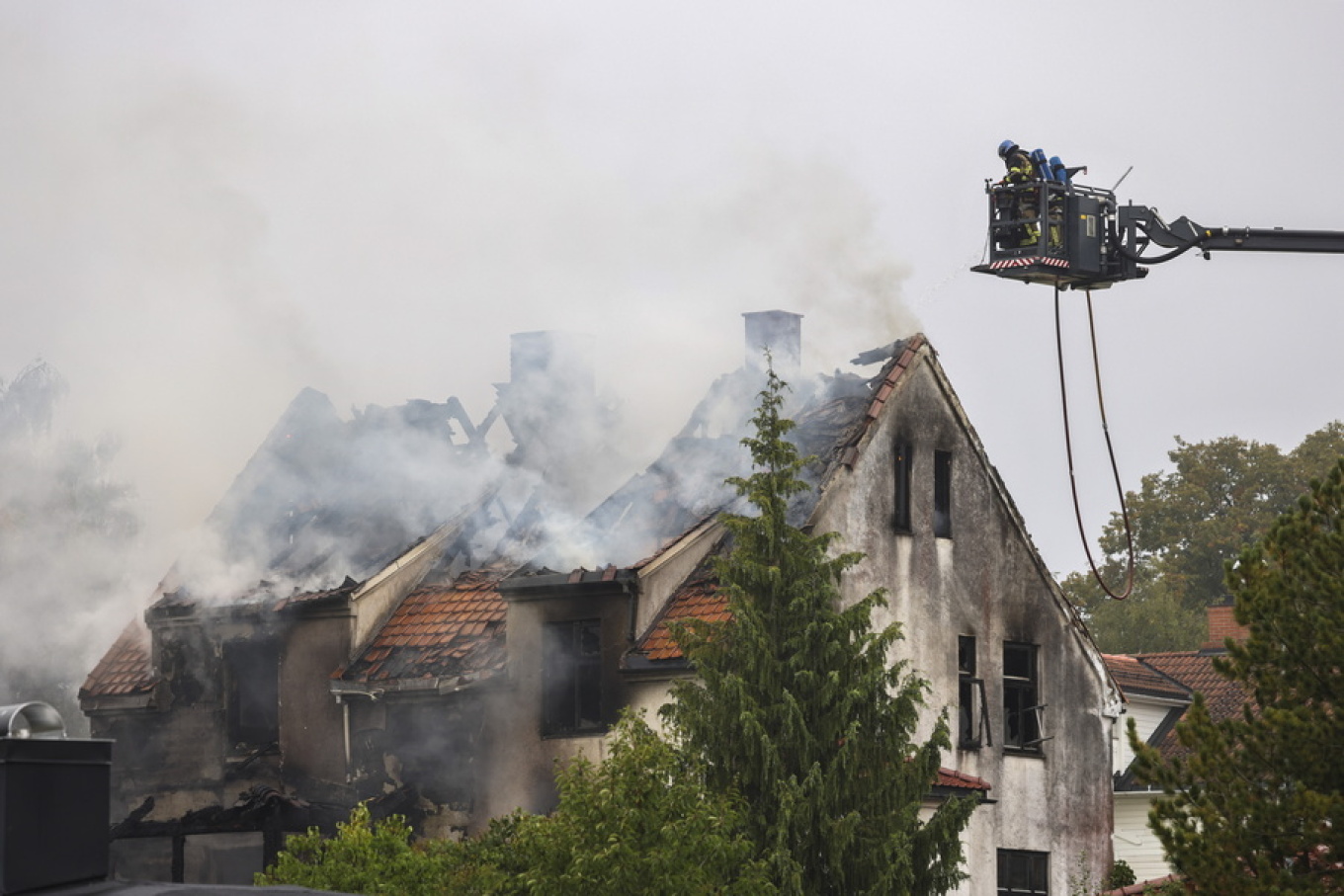Παρανάλωμα του πυρός έγινε σπίτι στην Νορβηγία – Νεκρά τρία κορίτσια που βρίσκονταν μέσα σε αυτό
