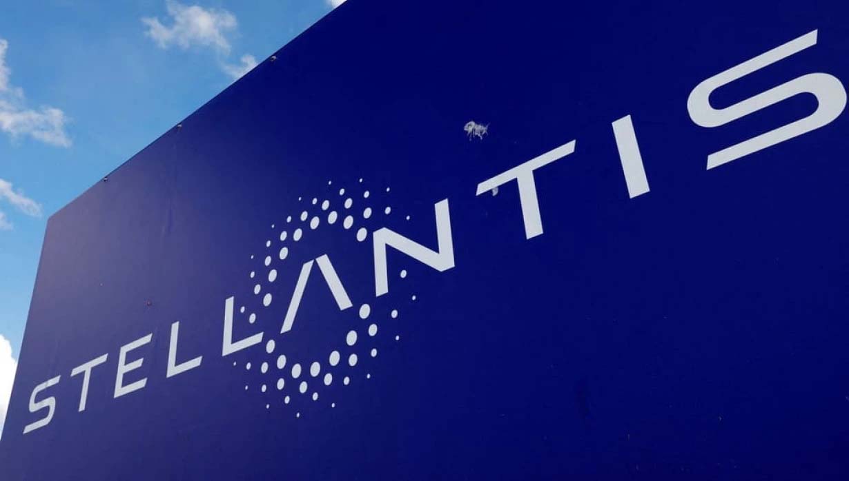 Θερμικά τέλος το 2035: «Ανέφικτος στόχος», για τον επικεφαλής του Ομίλου Stellantis