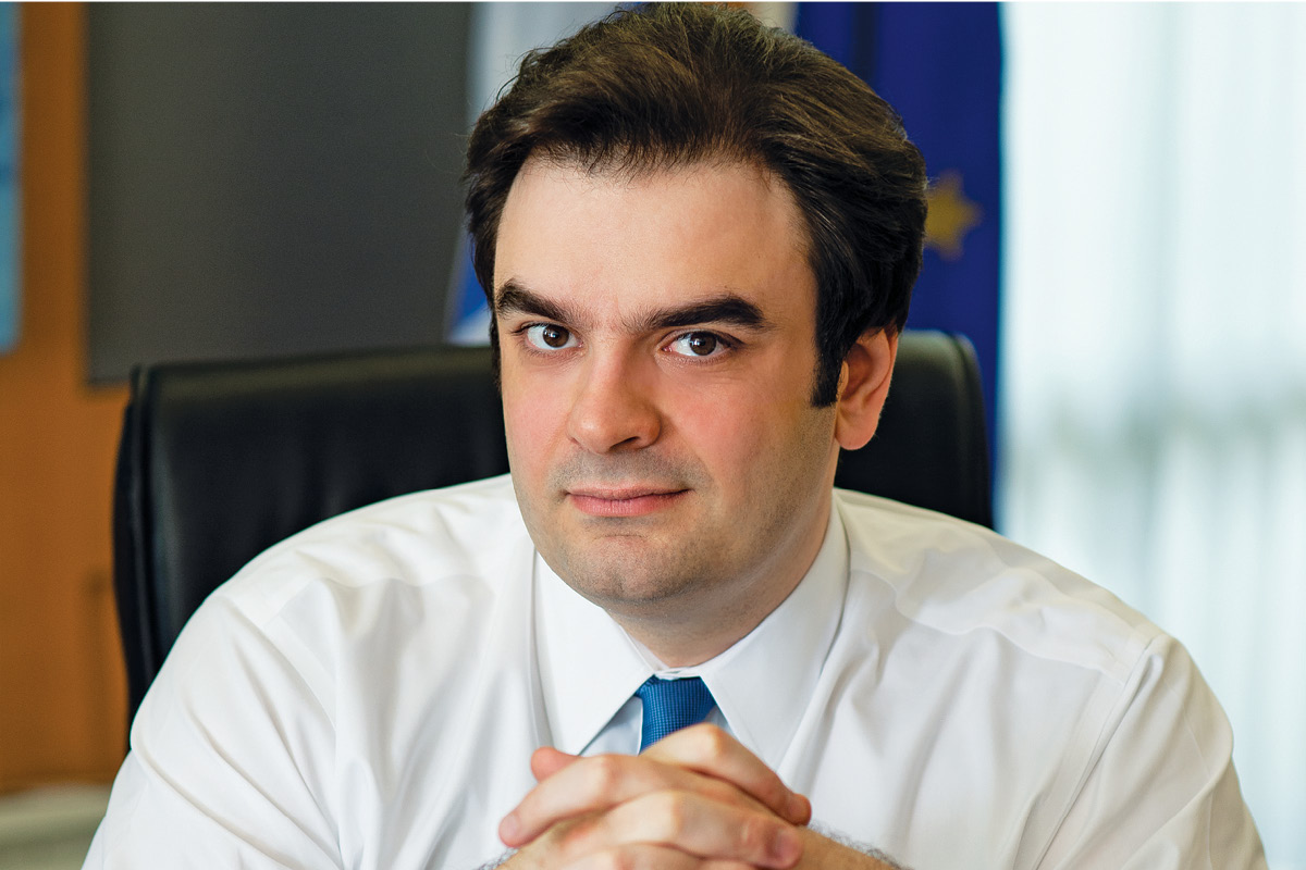 Κ.Πιερρακάκης στον Economist: «Τι πρέπει να κάνει η Ευρώπη για να έχει “αναπτυξιακή έκρηξη”»