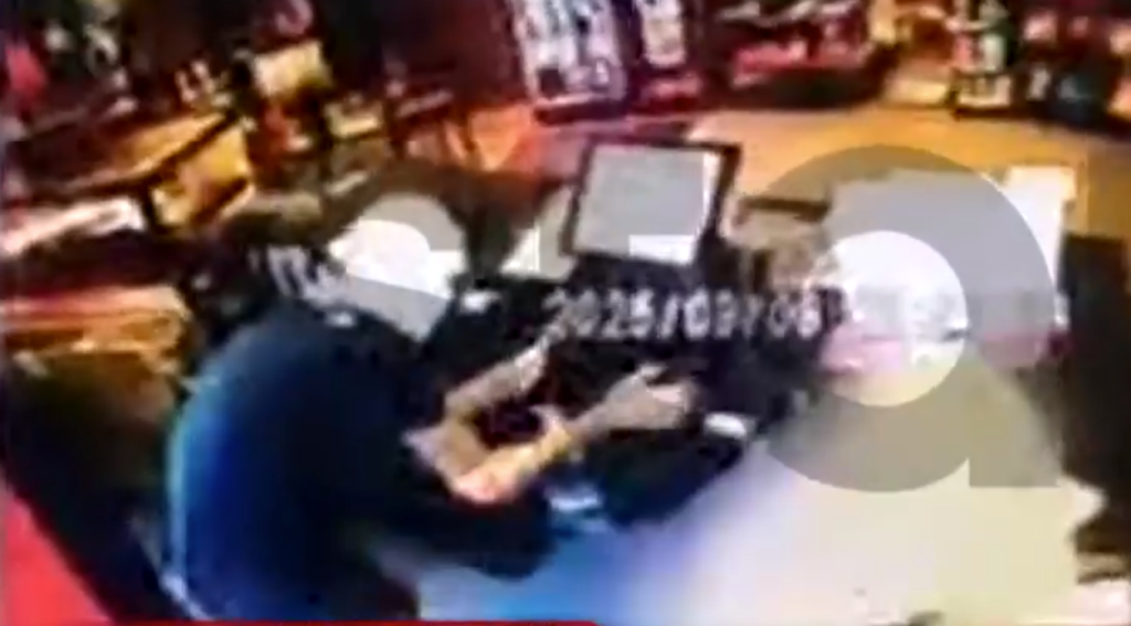Νεαροί στη Θεσσαλονίκη επιχείρησαν να ληστέψουν κατάστημα (βίντεο)