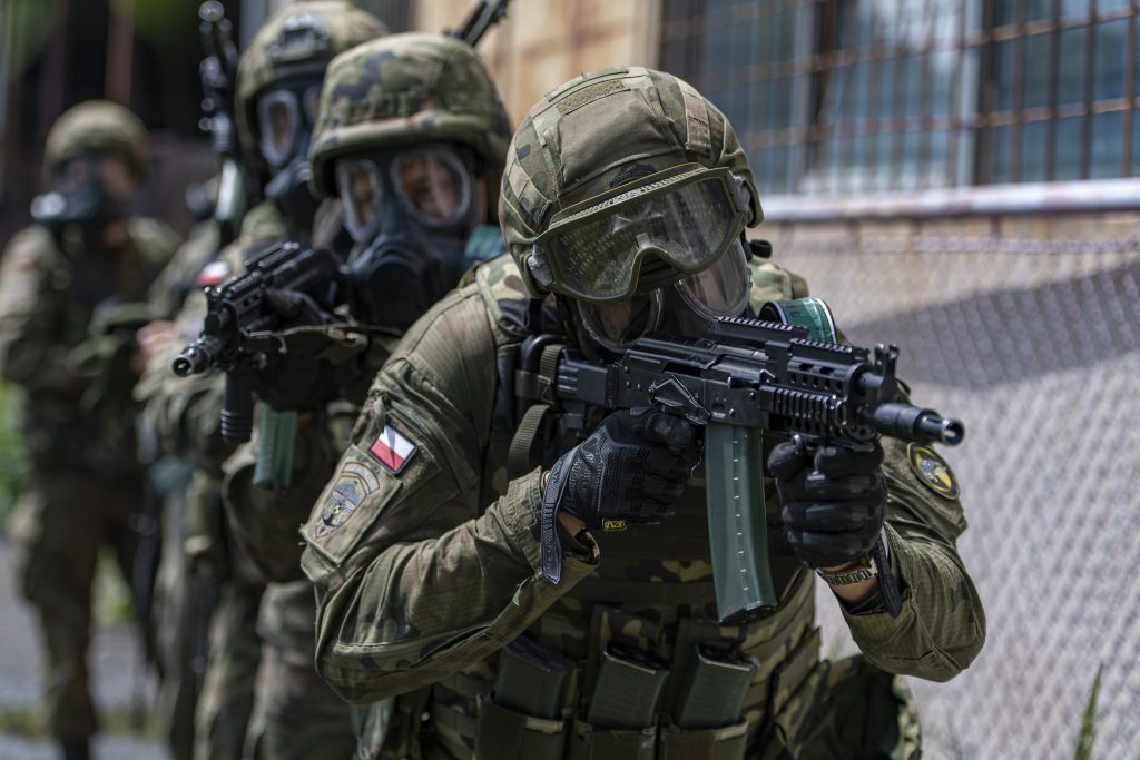 Η Πολωνία στέλνει 40.000 στρατό στα σύνορα με την Λευκορωσία ως απάντηση στην άσκηση Zapad-2025