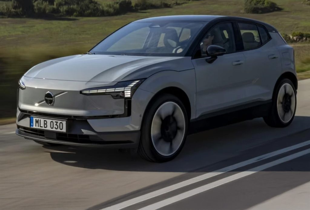 Volvo: Όφελος €10.000 σε τρία μοντέλα, κάτω από €30.000 το EX30