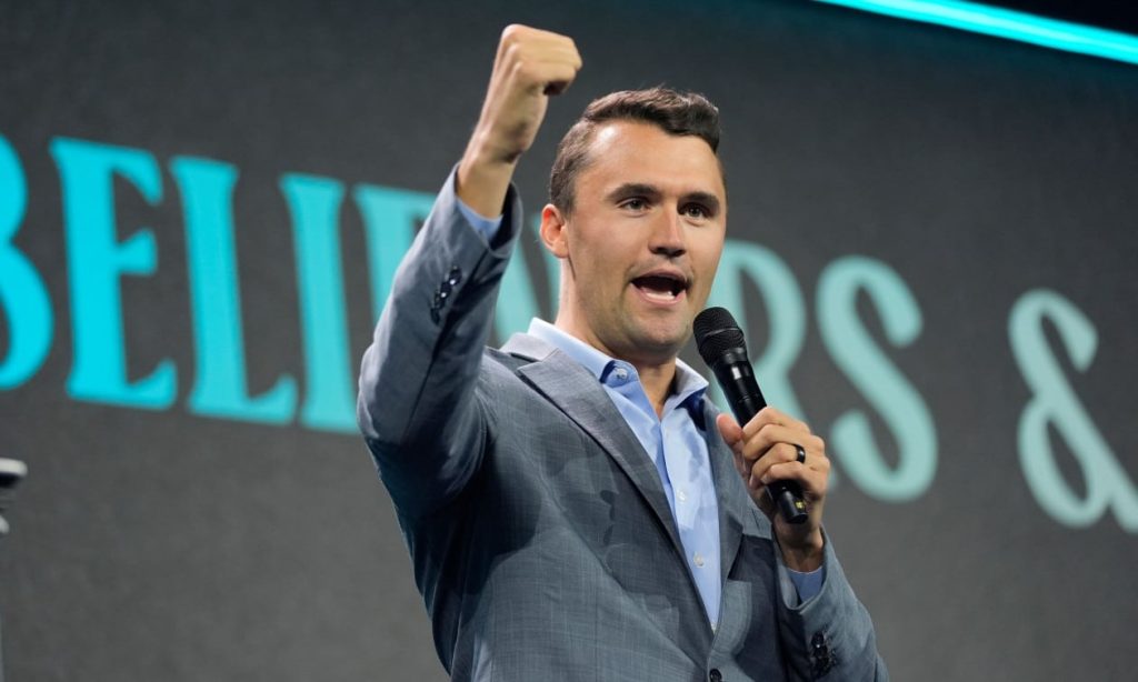 Ανθρωποκυνηγητό για τον δολοφόνο του Τσάρλι Κερκ