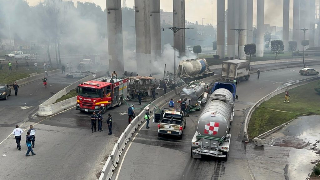 Μεξικό: Τουλάχιστον 3 νεκροί και 70 τραυματίες από έκρηξη βυτιοφόρου που μετέφερε αέριο (βίντεο)